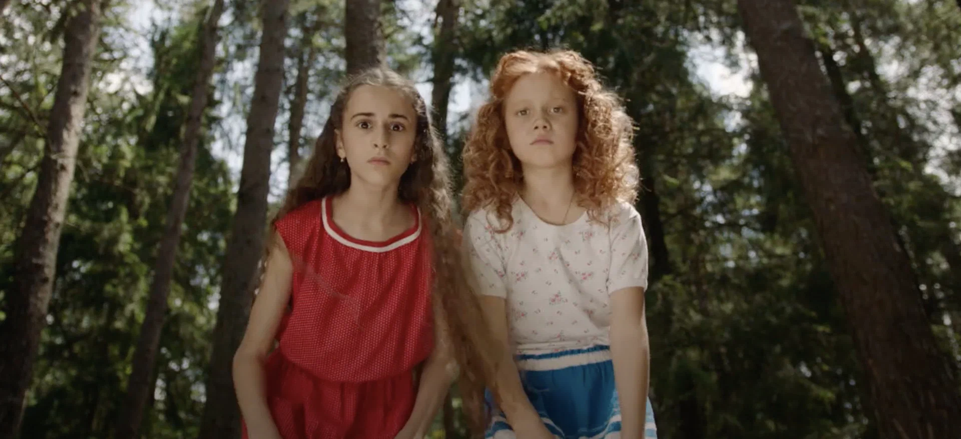 кадр из сериала "Манюня"