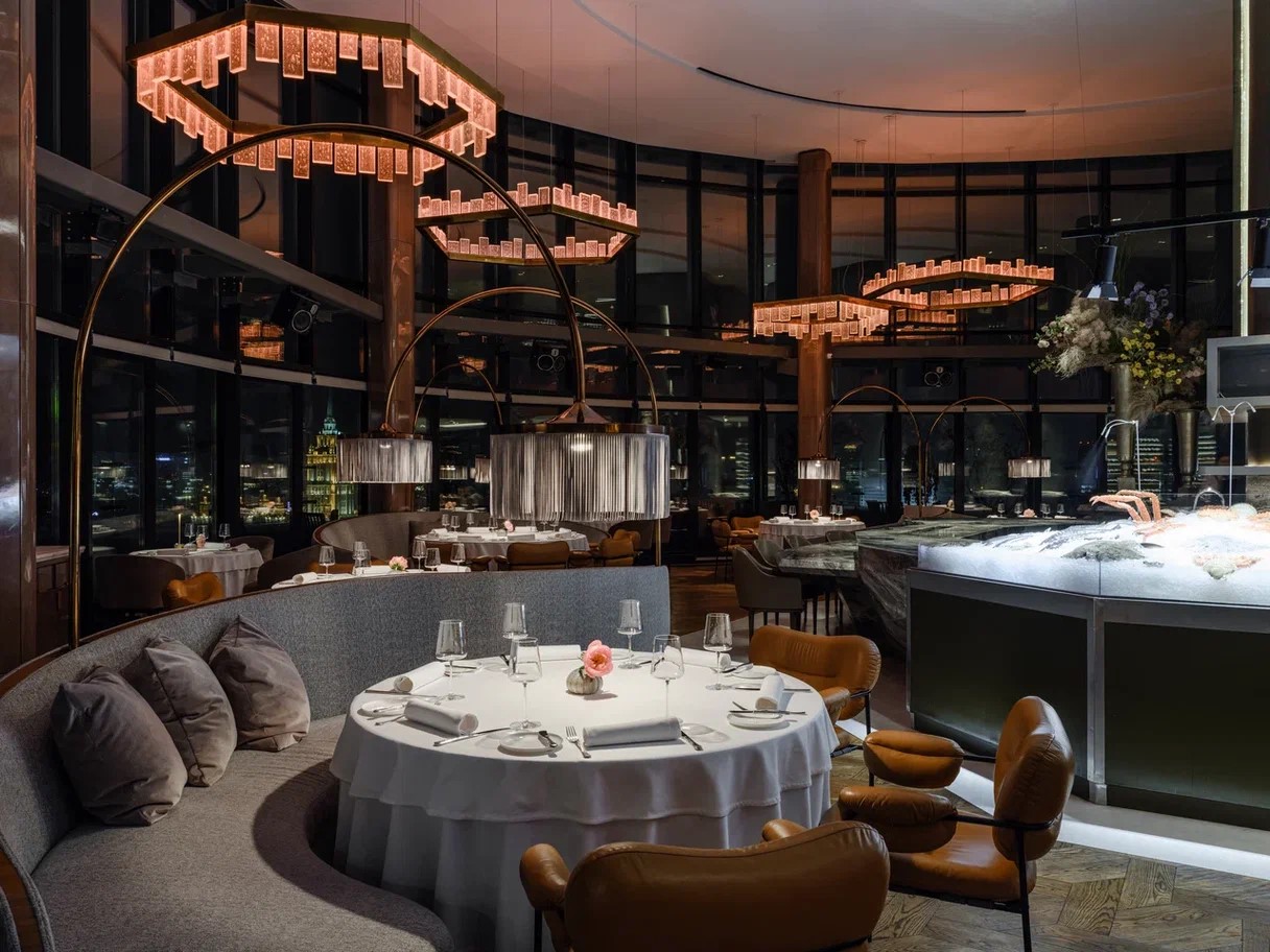 Необыкновенным - концерт Алексея Чумакова в ресторане «Сахалин»