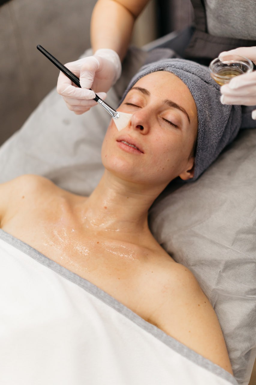 в бьюти-пространствах Фейсолоджи станутдоступны уникальные процедуры на основе спикул — революционной технологии неинвазивного омоложения от бренда MYBIOGEN