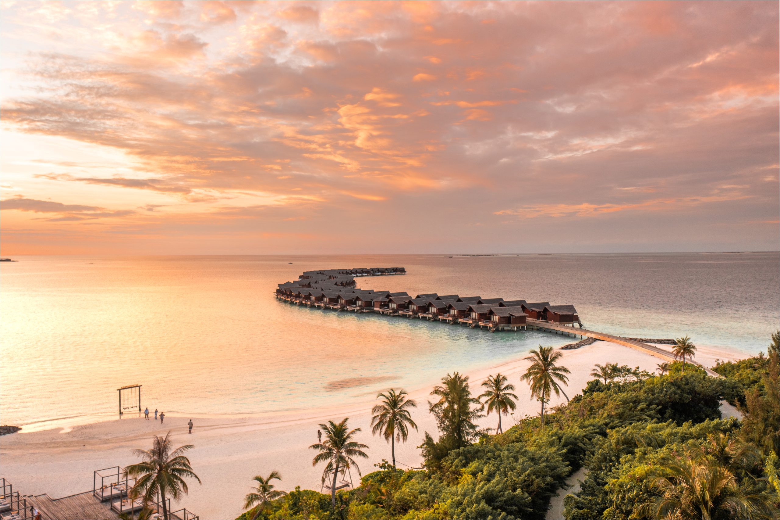 КУДА ПОЕХАТЬ НА МАЙСКИЕ ПРАЗДНИКИ: 10 РОСКОШНЫХ ОТЕЛЕЙ У ОКЕАНА ДЛЯ ПОЛНОЙ ПЕРЕЗАГРУЗКИ