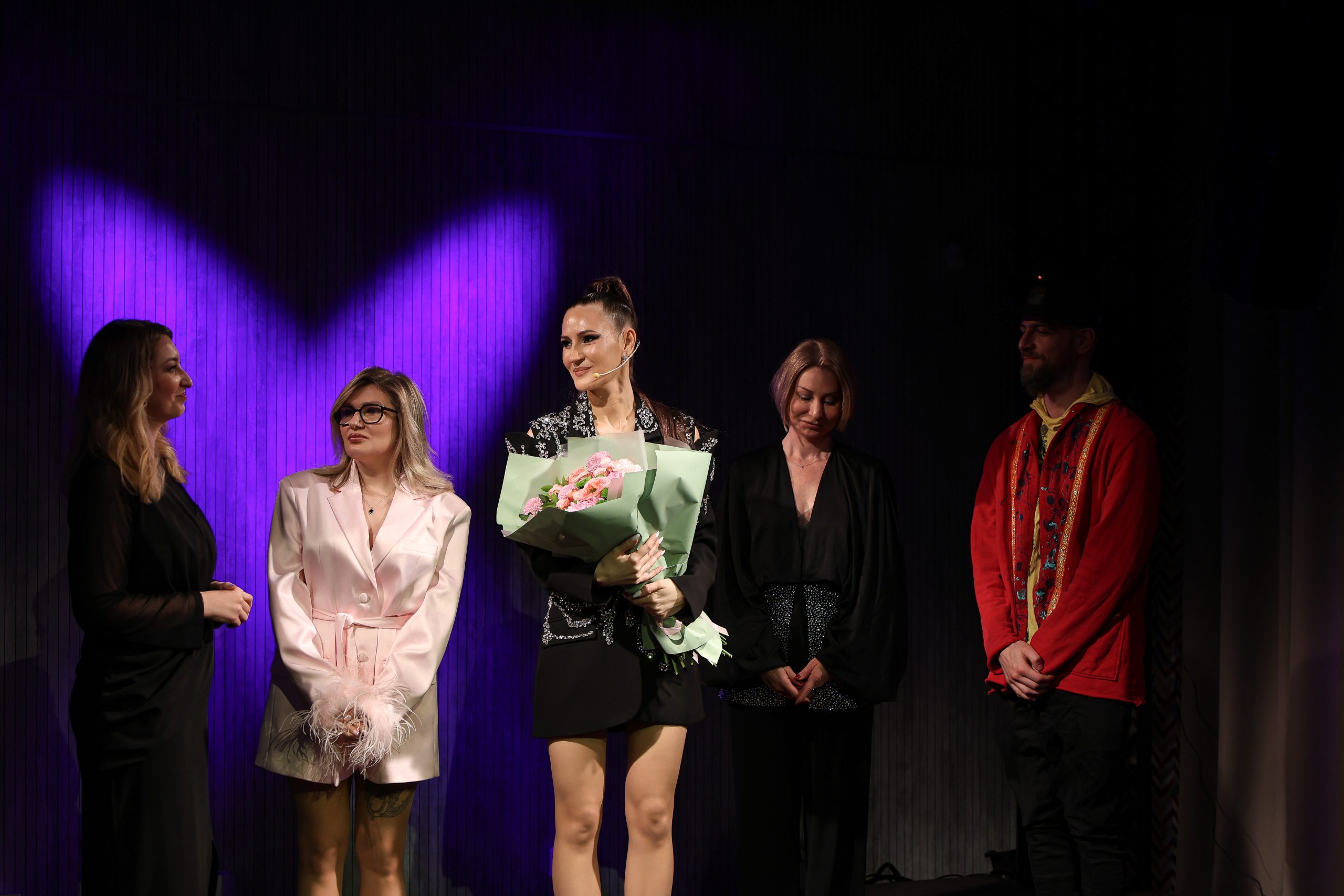 Третий сезон шоу "Точка перемен", ведущая Вероника Дурман