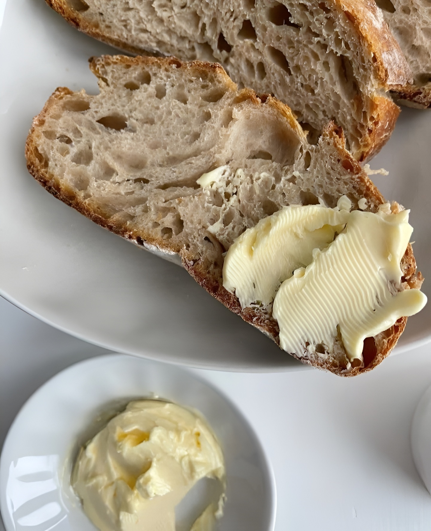 цельнозерновой хлеб, польза, сколько калорий в цельнозерновом хлебе, полезный хлеб