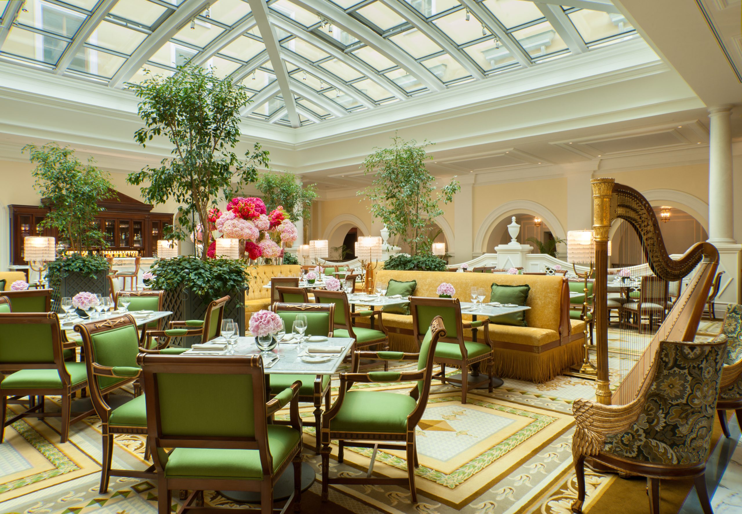 «ЧайнаяГостиная» отеля Four Seasons Hotel Lion Palace St. Petersburg