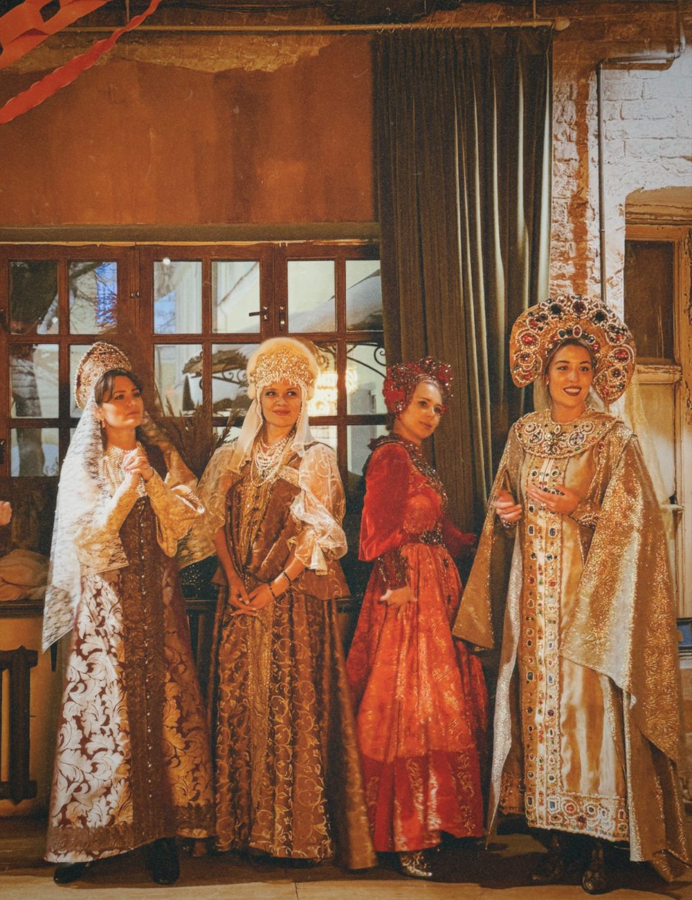 Edited in Tezza with: Almond, Saturation, Temperature, Dust 3, Contrast, HSL, & Ultraglo