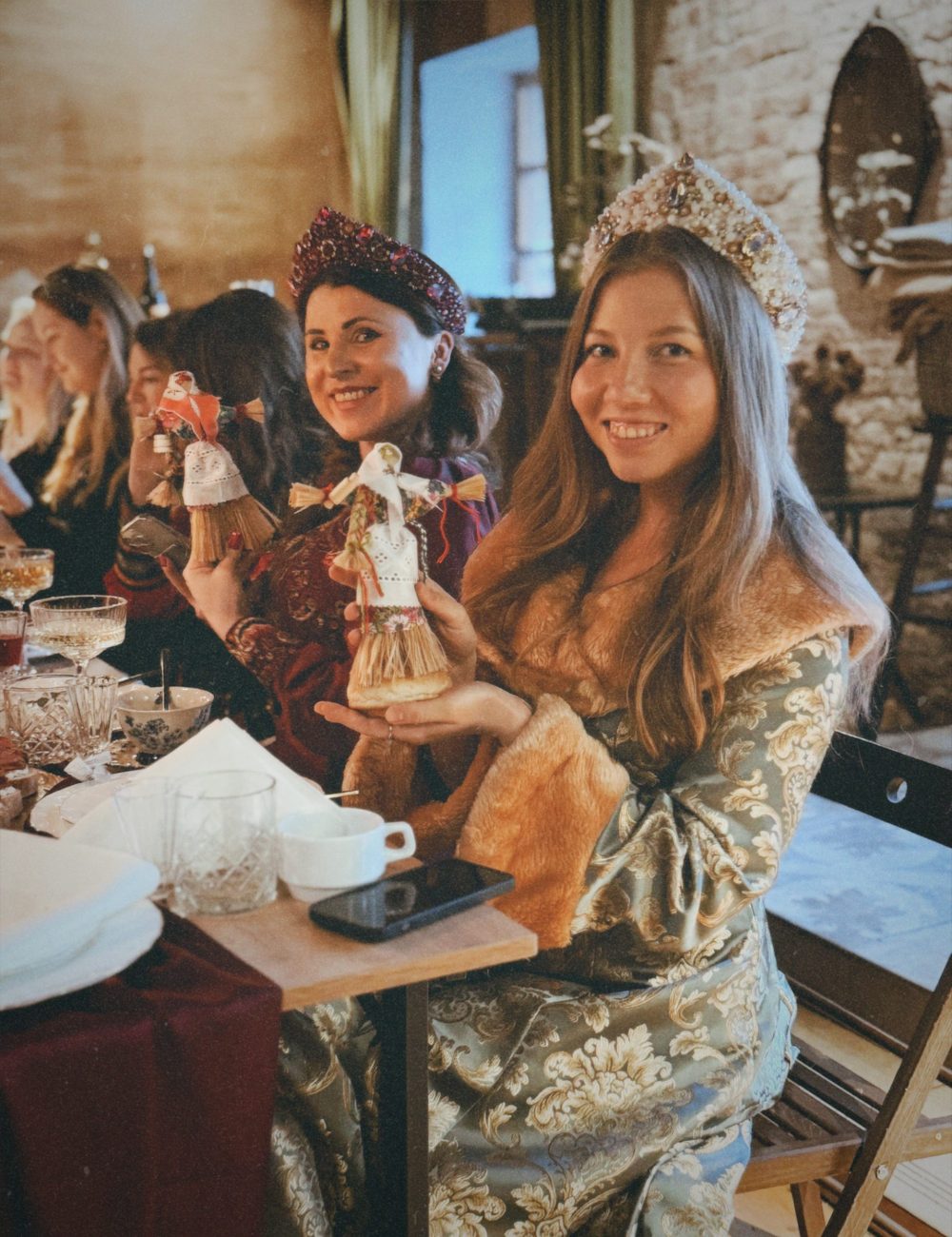 Edited in Tezza with: Almond, Saturation, Temperature, Dust 3, Contrast, HSL, & Ultraglo