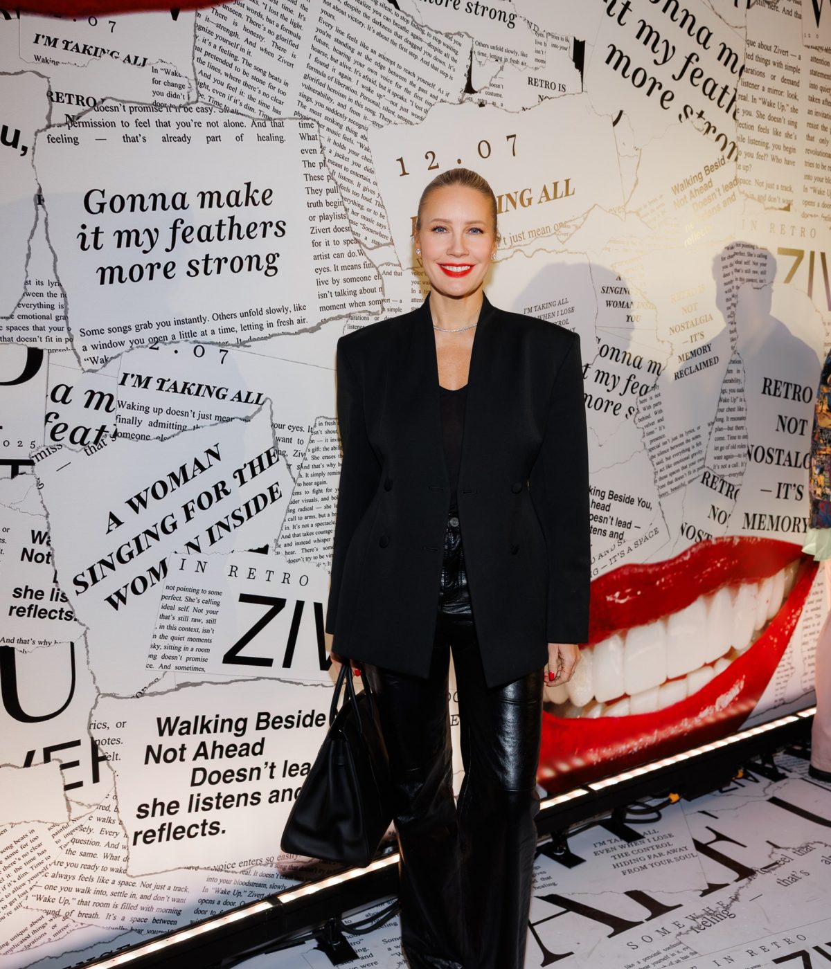 Елена Летучая Закрытый предпремьерный показ видеоверсии первого стадионного шоу Zivert «Где-то в Ретро»