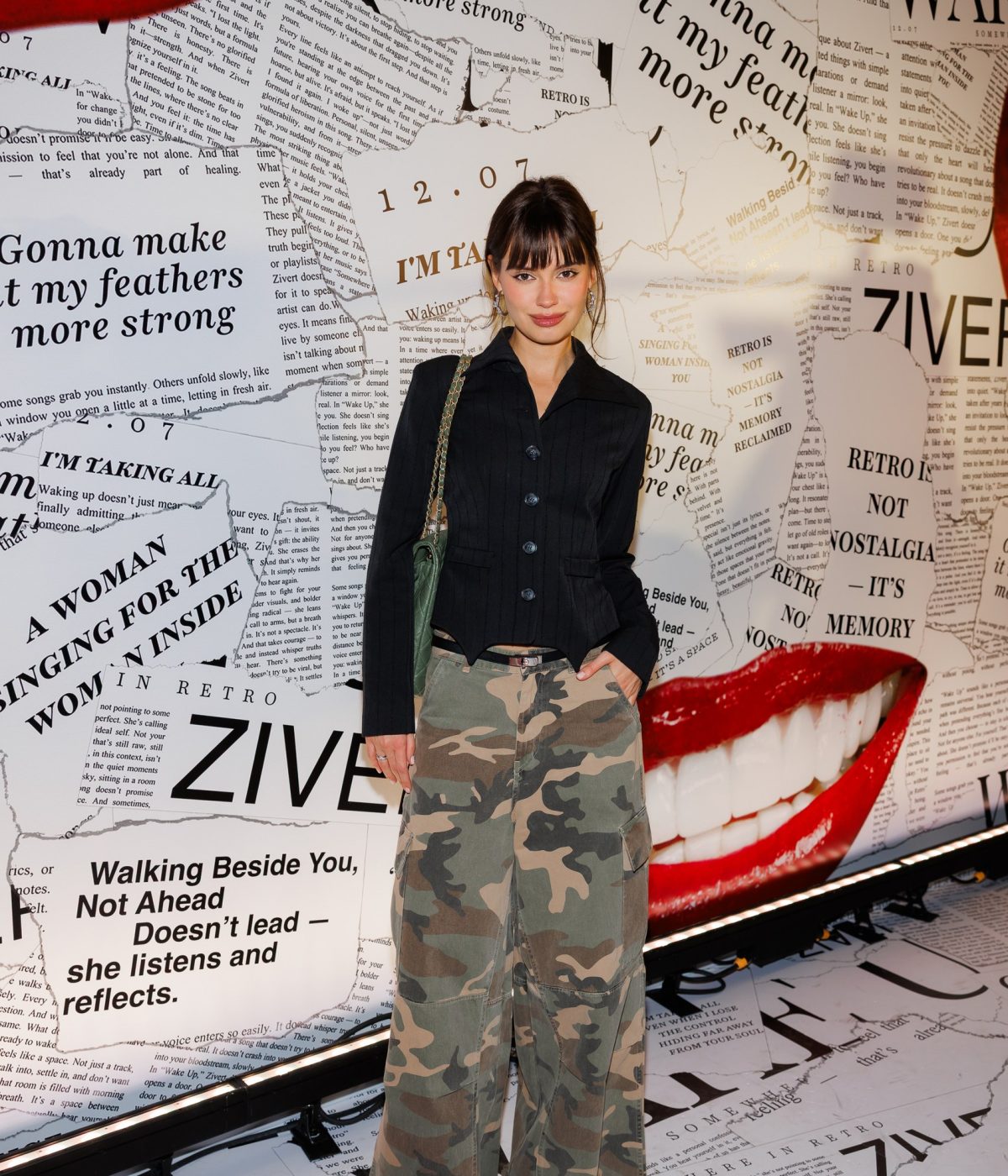 Катя Голден Закрытый предпремьерный показ видеоверсии первого стадионного шоу Zivert «Где-то в Ретро»