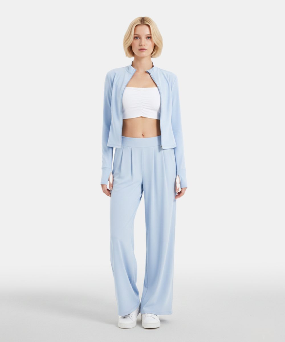 Вещи из новой коллекции бренда спортивной одежды SURE