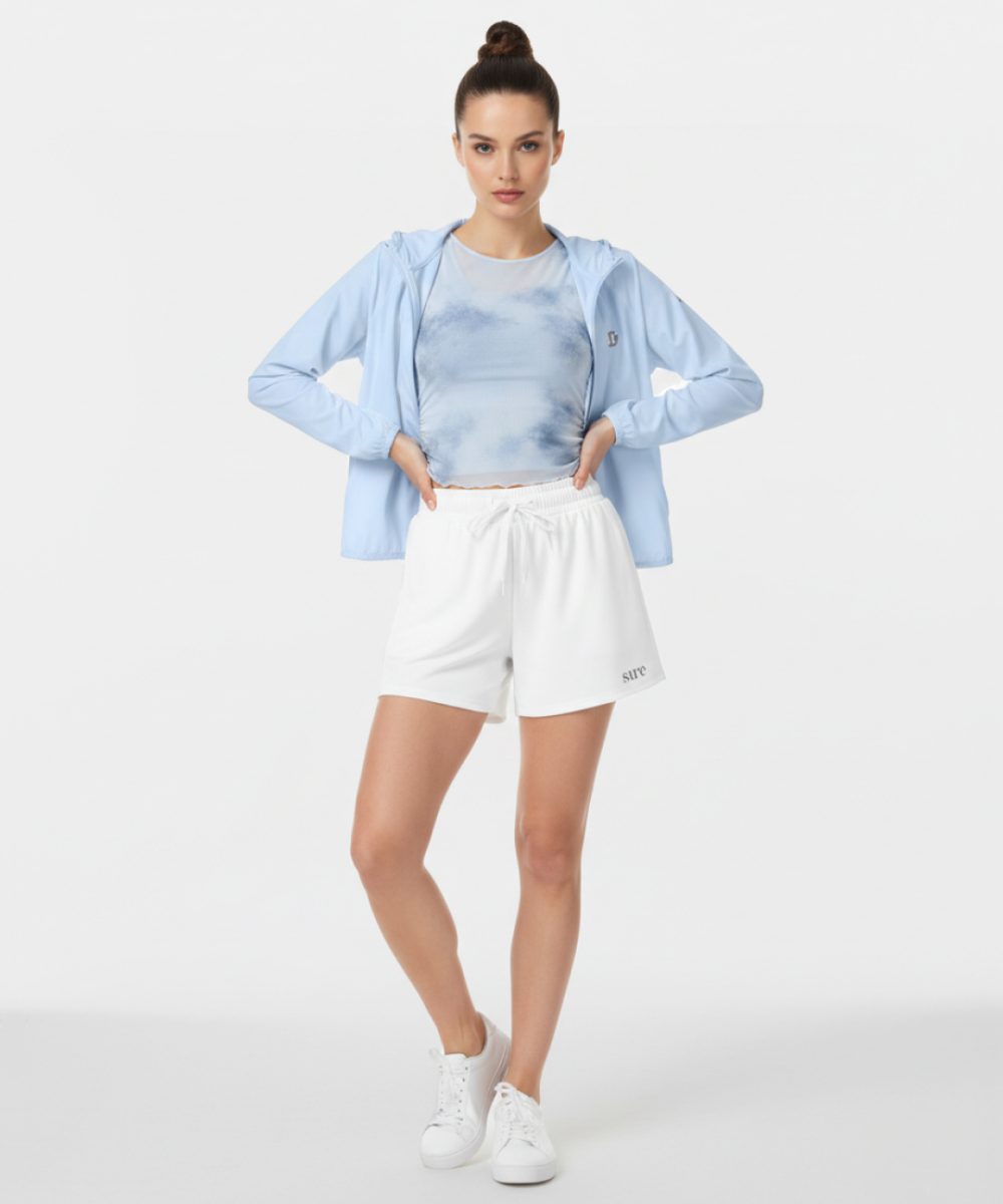 Вещи из новой коллекции бренда спортивной одежды SURE