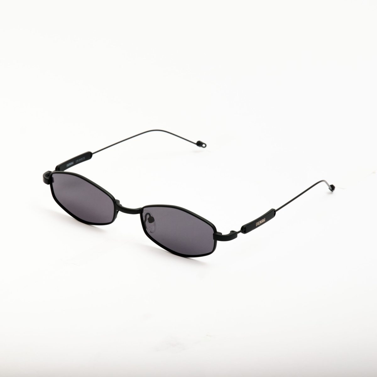 Очки из коллекции весна-лето 2026 берлинского бренда EIGENGRAU