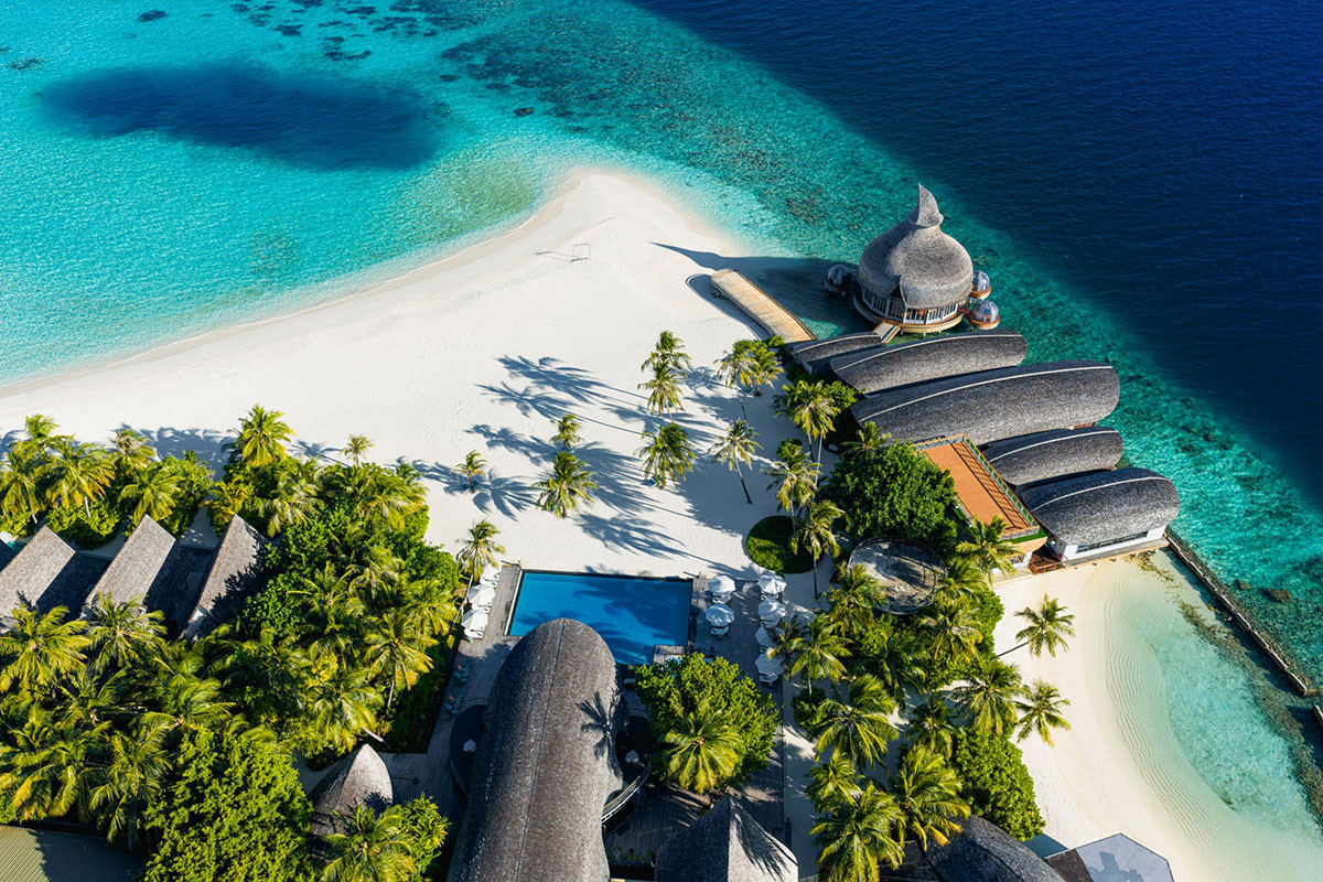 OUTRIGGER Maldives Maafushivaru Resort