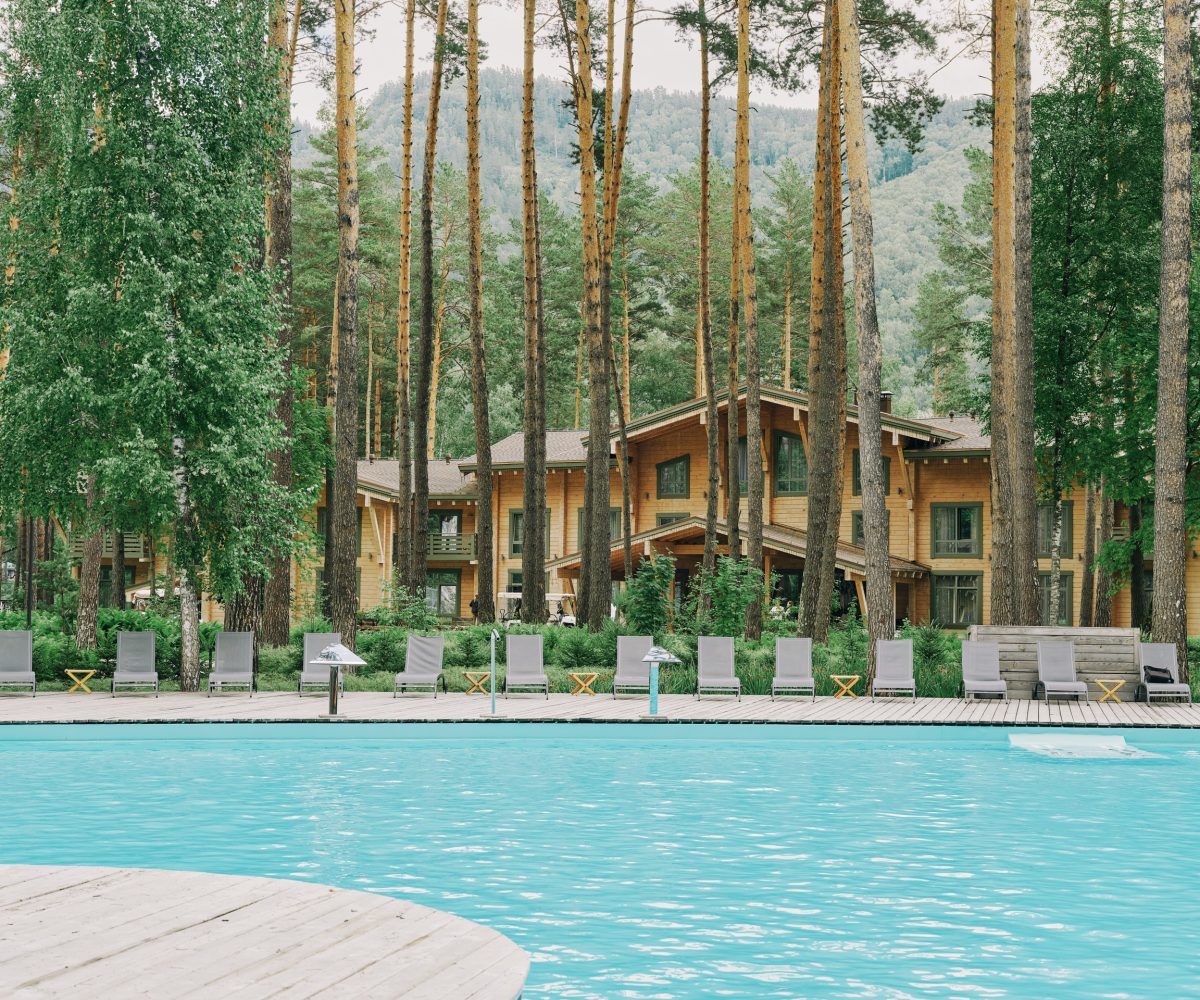Семейный SPA-курорт Grand Chalet Altay 5*