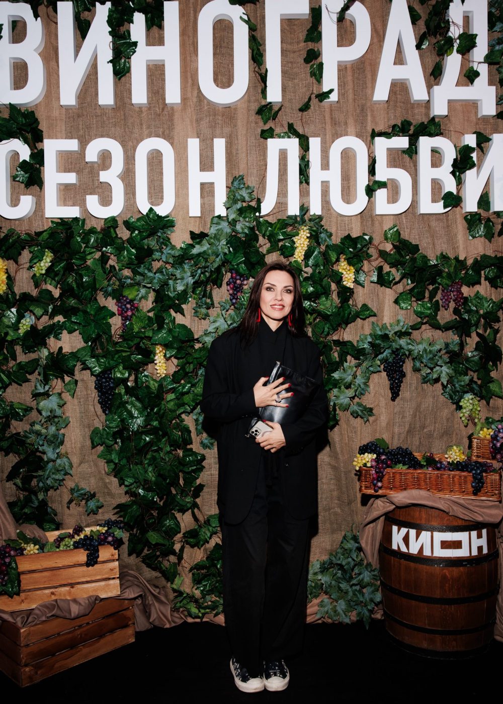 Надежда Ручка ЗЕПЮР ПРИЛУЧНАЯ, ЯНА АНОСОВА И ДРУГИЕ ЗВЕЗДЫ НА ПРЕЗЕНТАЦИИ НОВЕЛИЗАЦИИ СЕРИАЛА "ВИНОГРАД"